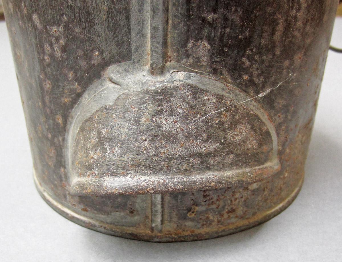 1969.9072, Oil can, handle 1