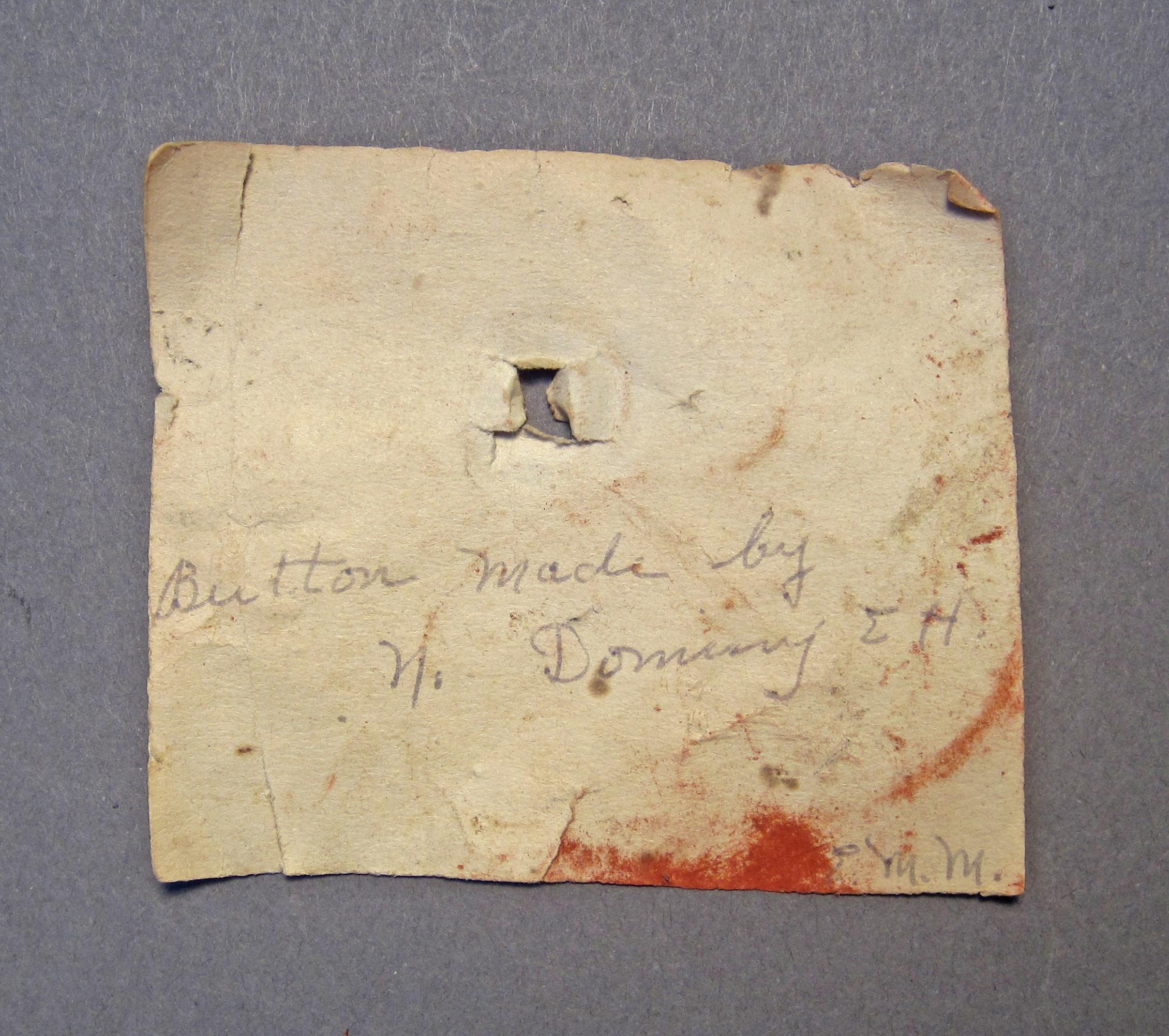 1969.9076, Button, label