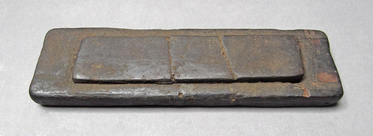 1969.9095, Oil stone, angle 1