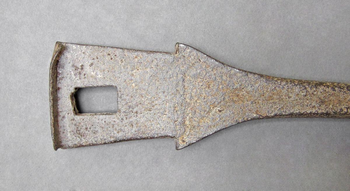 1969.9101, Handle, end side 1