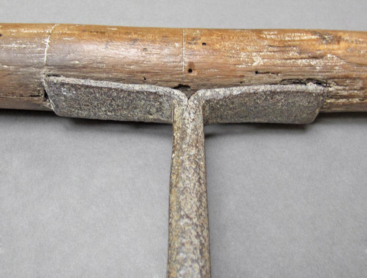 1969.9101, Handle, handle detail 1