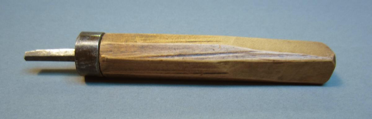 1969.9115 Gouge, View 1