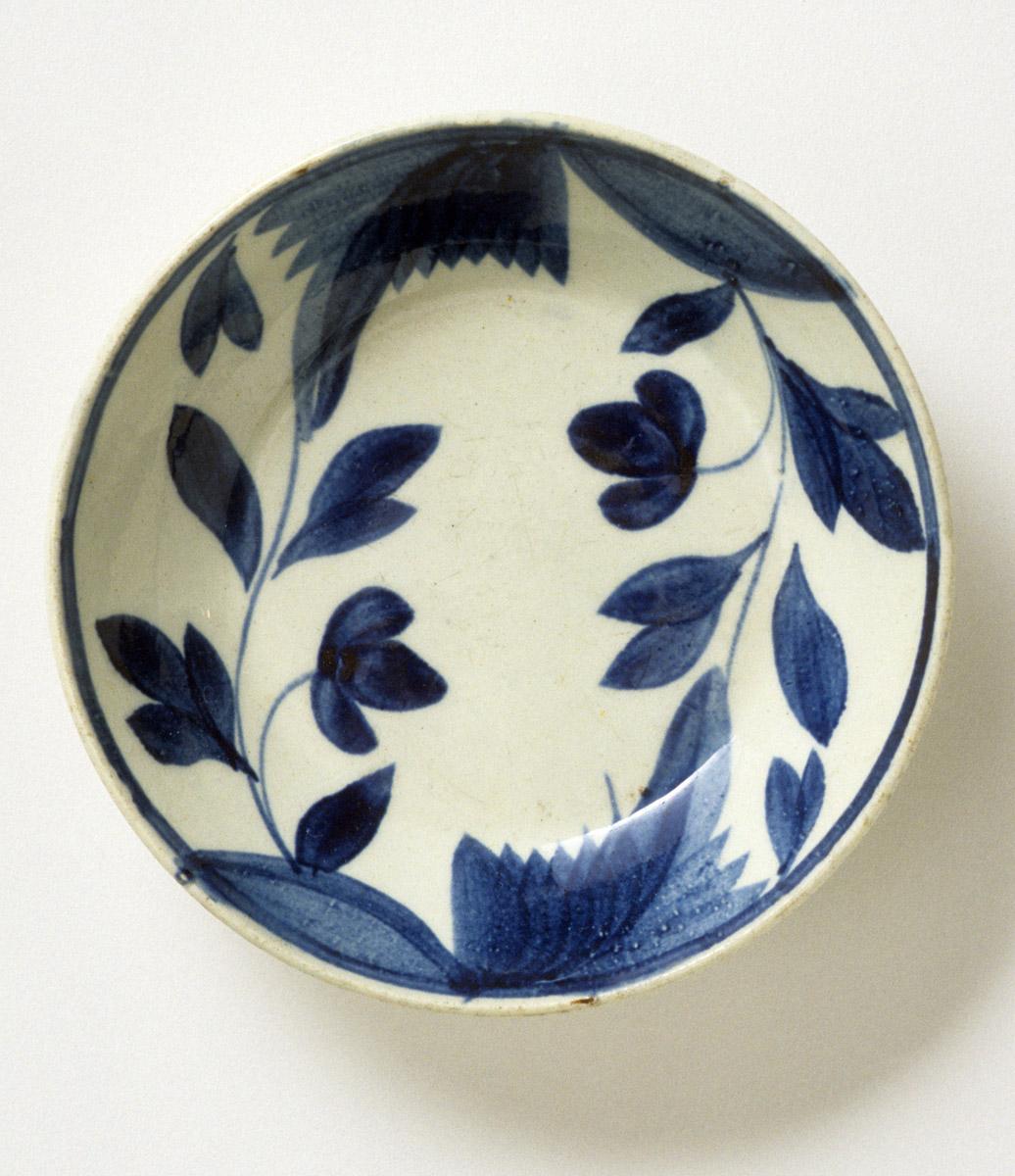 1959.1236 Pealware saucer