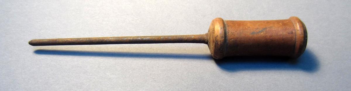 1969.9125 Awl, View 1