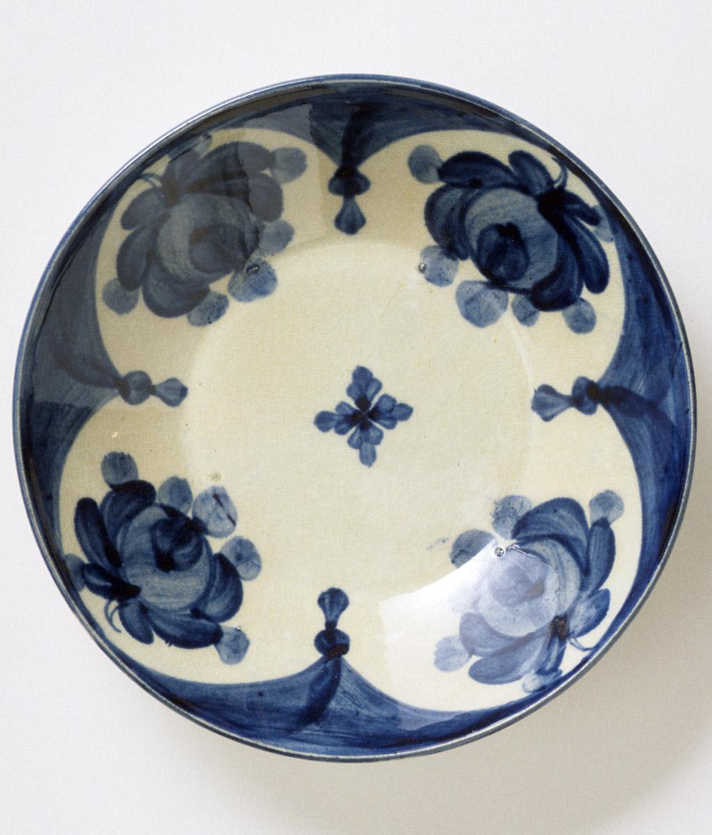 1959.1237 Pealware saucer