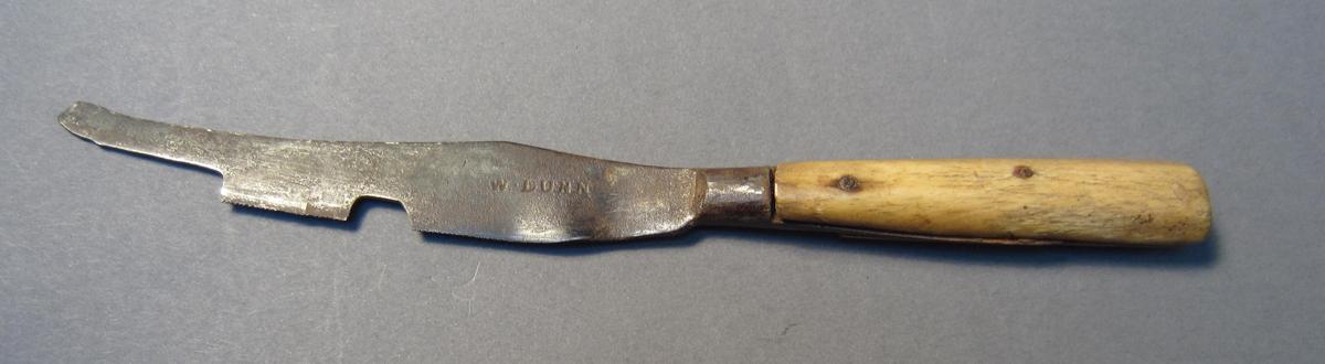 1969.9128 Knife, View 1