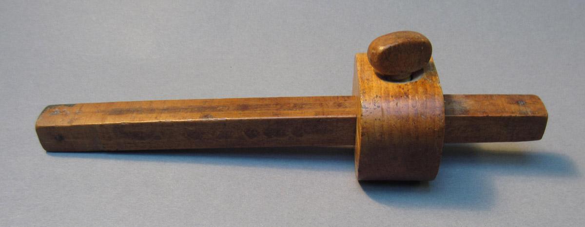 1969.9130 Marking gauge, View 1