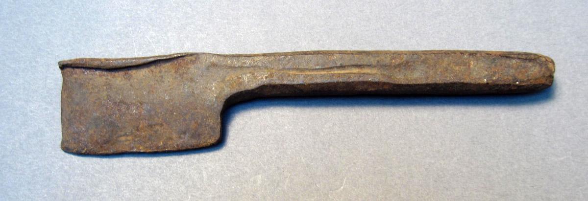 1969.9141 Knife, View 2