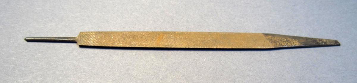1969.9146 File, View 1