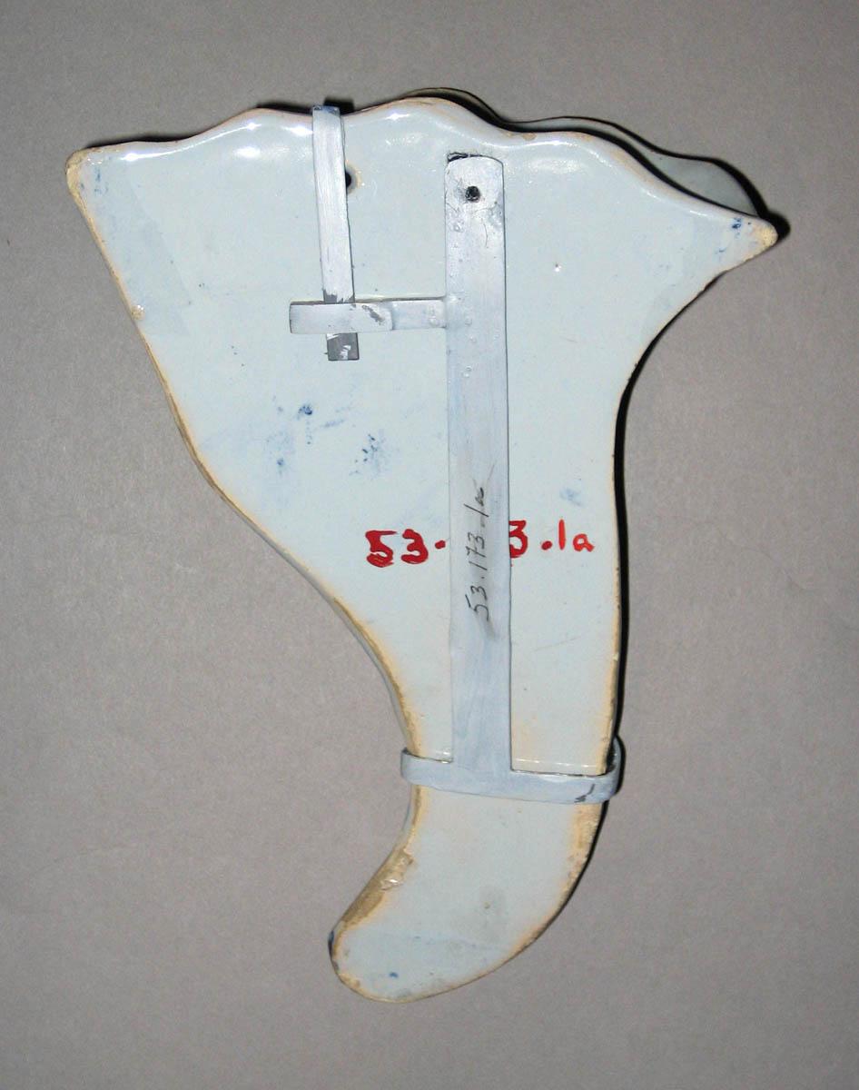 1953.0173.001 A Delft wall pocket back