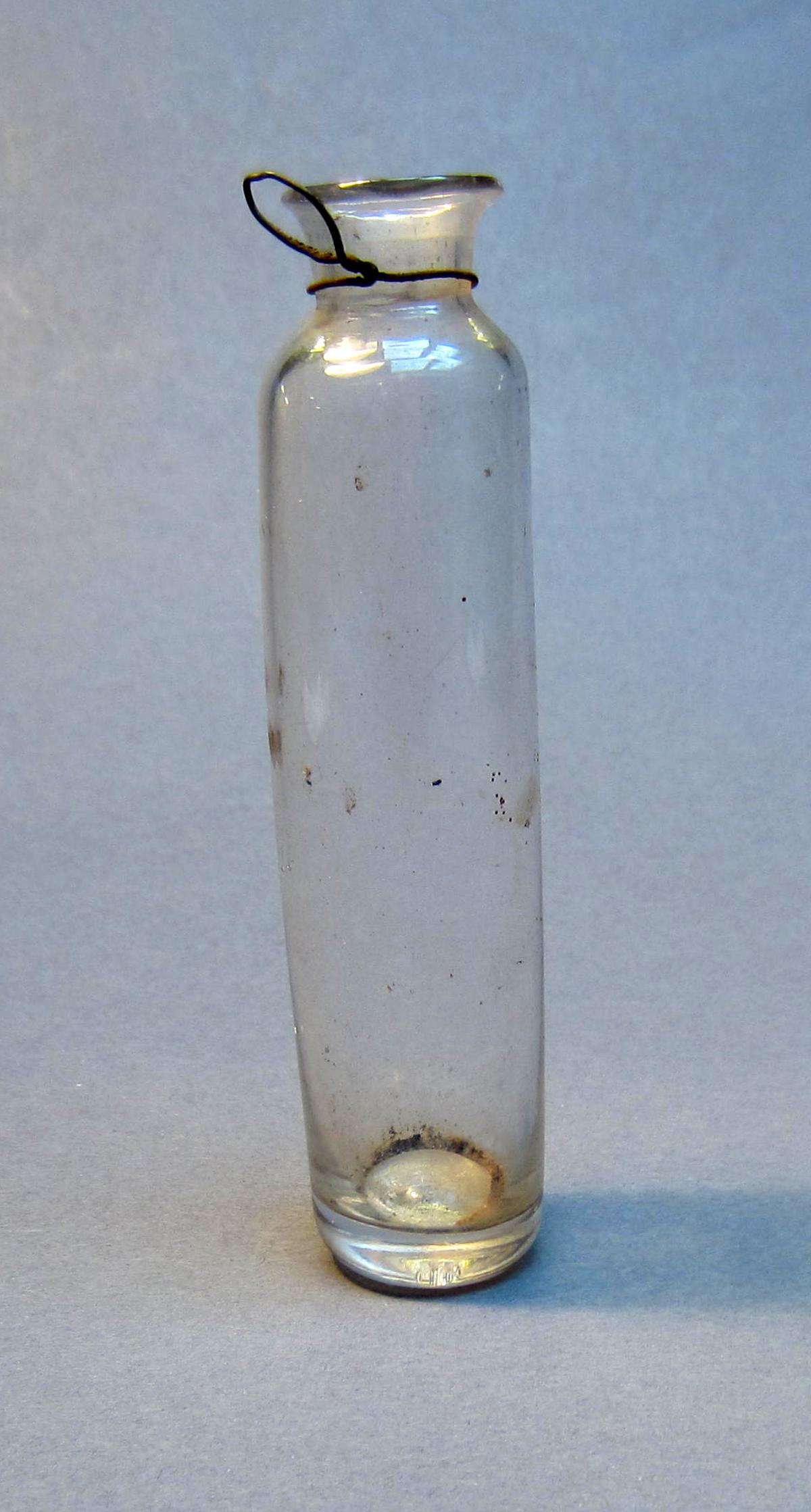 1969.9159 Bottle, View 2