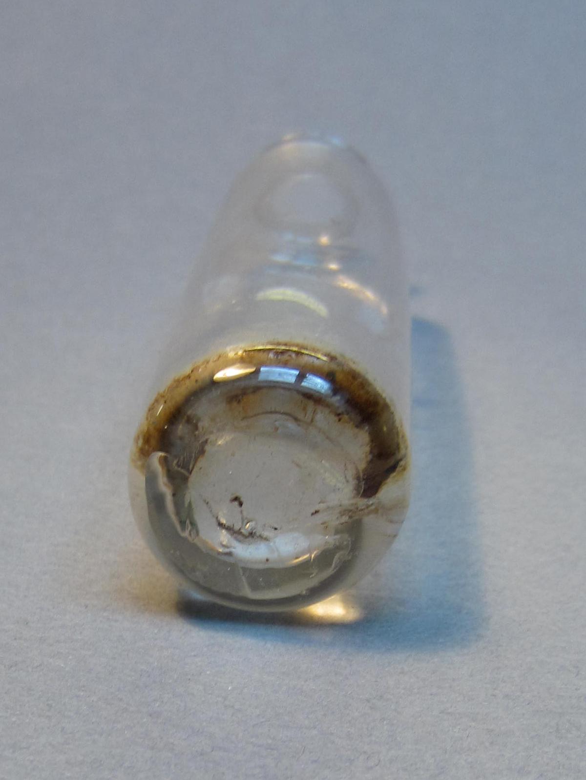 1969.9159 Bottle, Underside