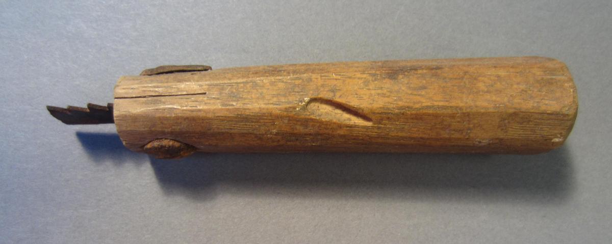 1969.9163 Saw, Detail