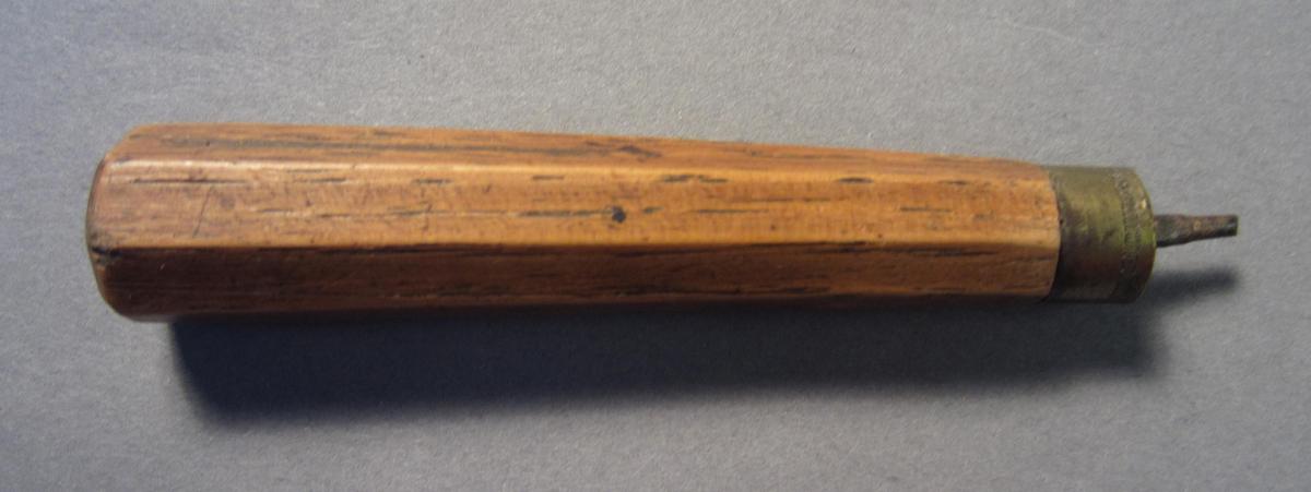 1969.9164 Turning tool, View 2