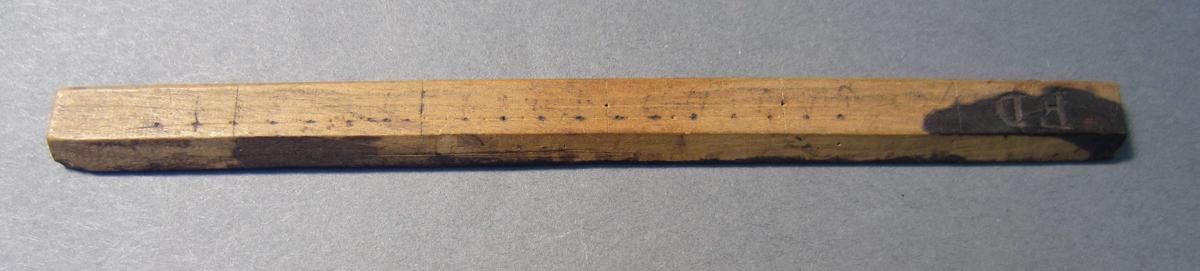 1969.9166 Ruler, View 1