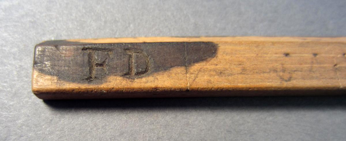 1969.9166 Ruler, Mark