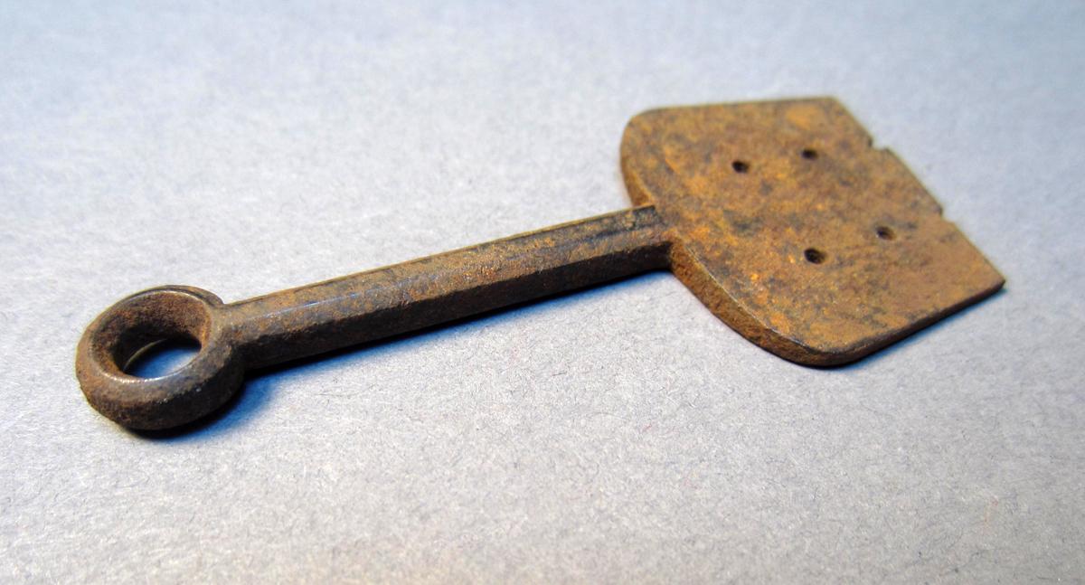 1969.9169 Draw plate, Handle