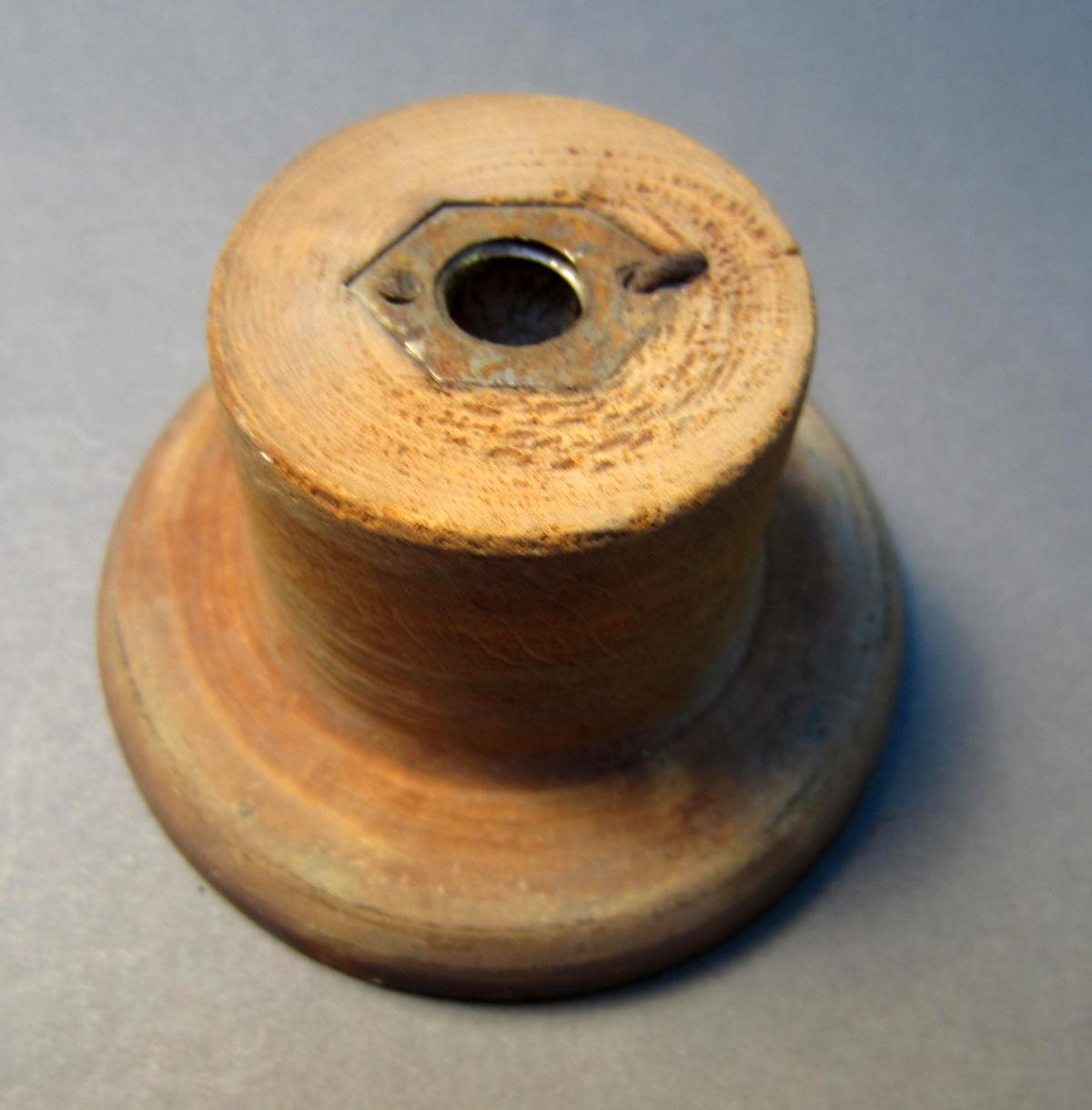 1969.9173 Fragment, Hole