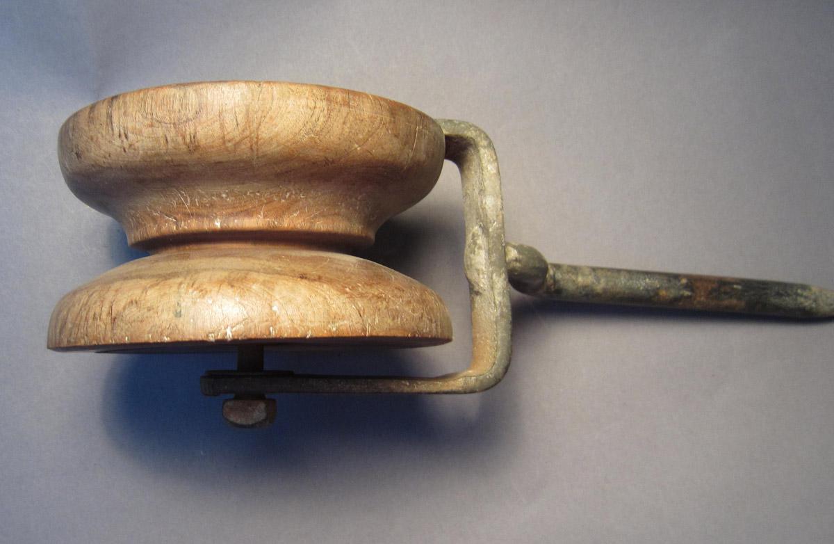 1969.9190 Pulley, Detail 2