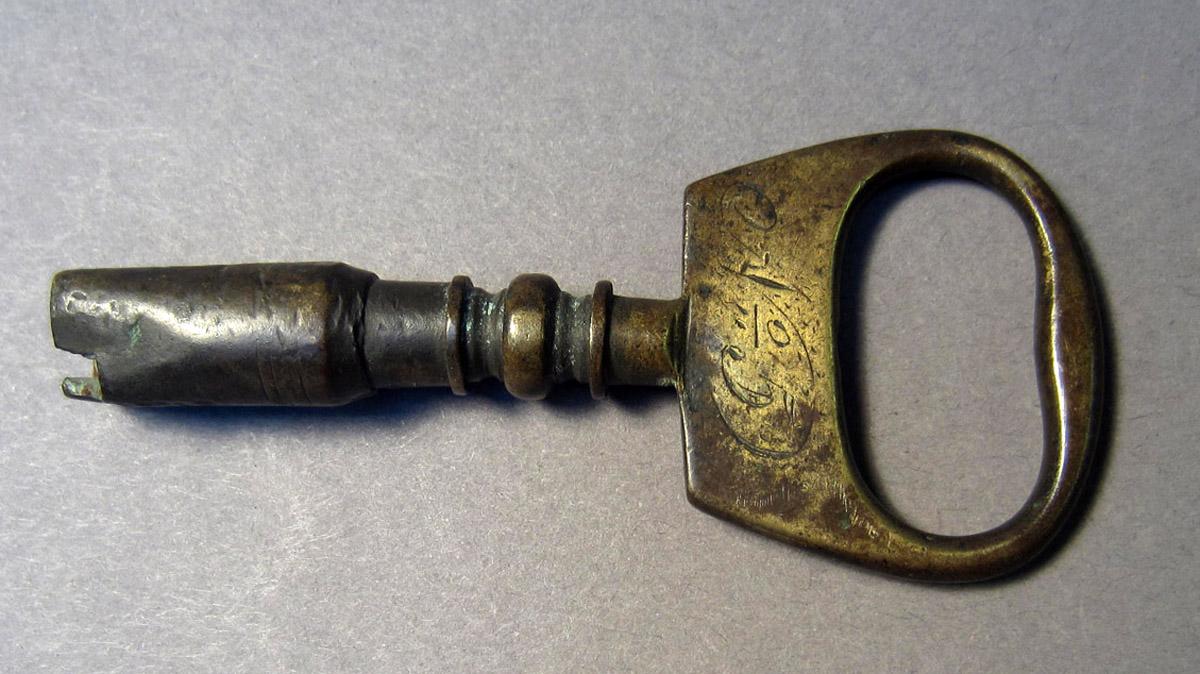 1969.9207 Clock winding key, Shaft view 2