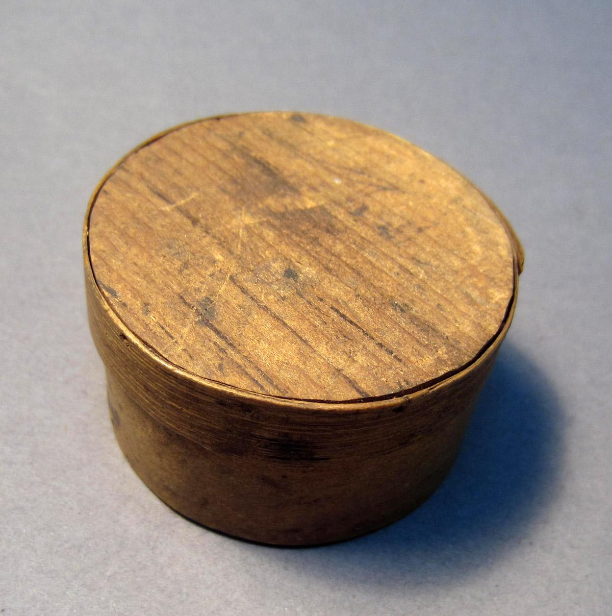1969.9217 A-B Box, Top