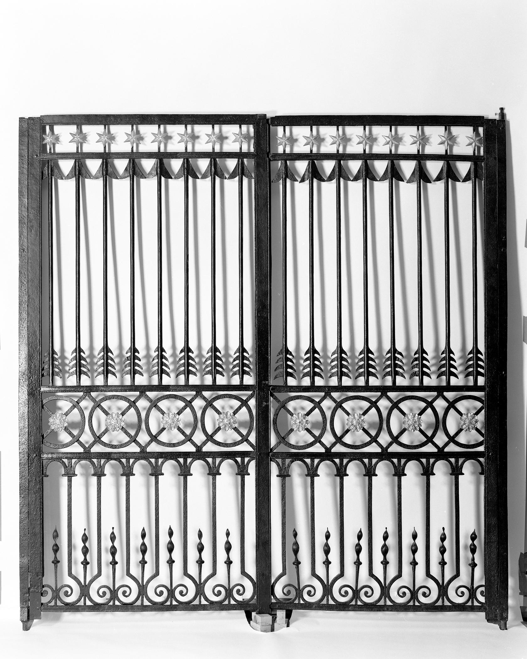 1969.4292 C Gate, Panel, D Gate, Panel