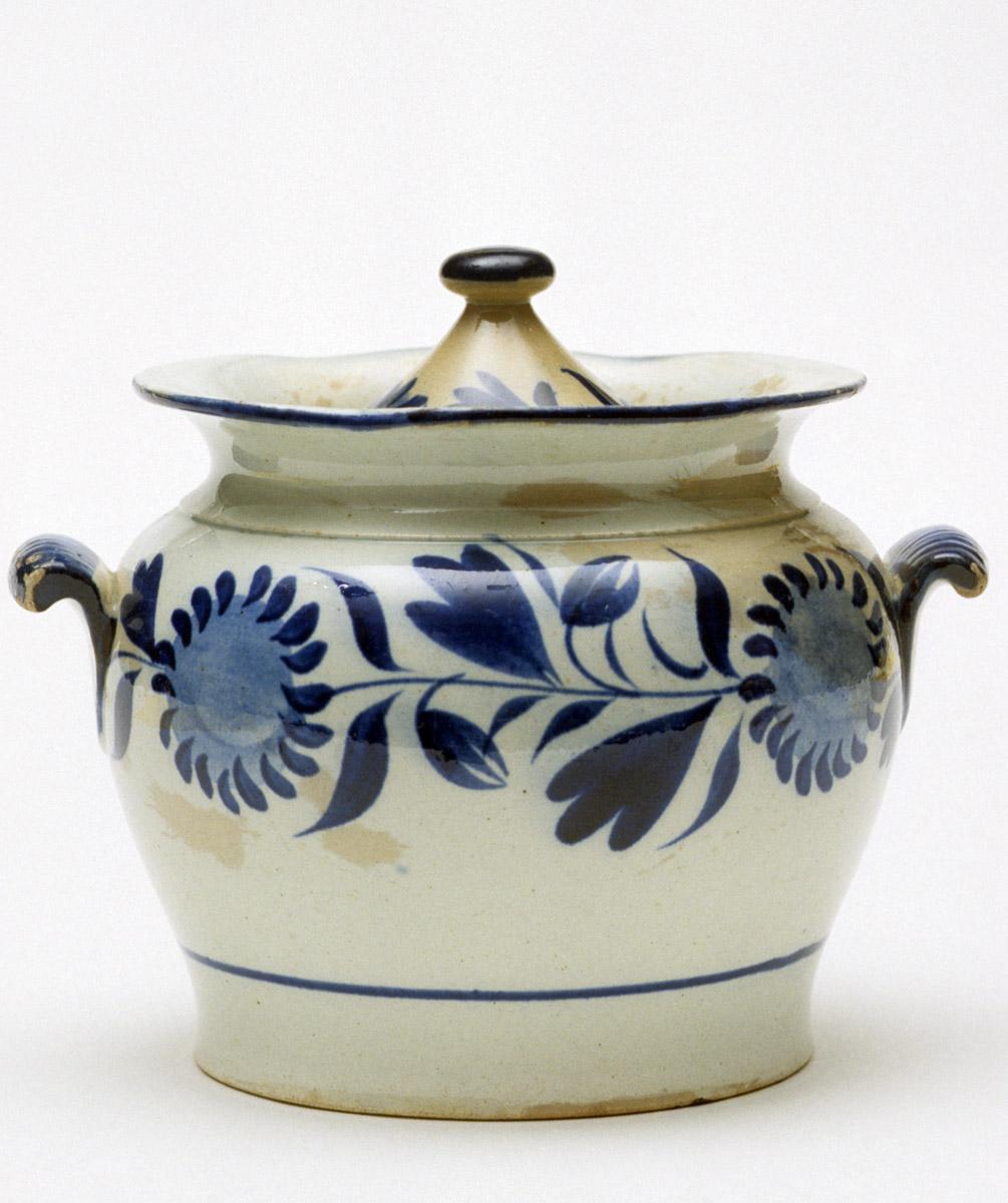 1959.1253 Pearlware sugar bowl