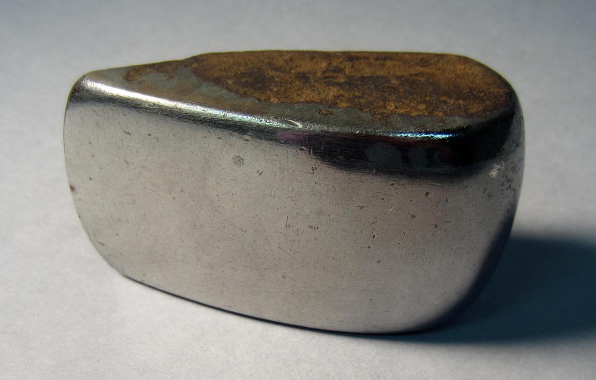 1986.0050.933 Planishing head, View 1