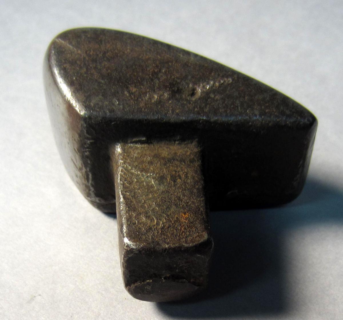 1986.0050.934 Planishing head, View 2