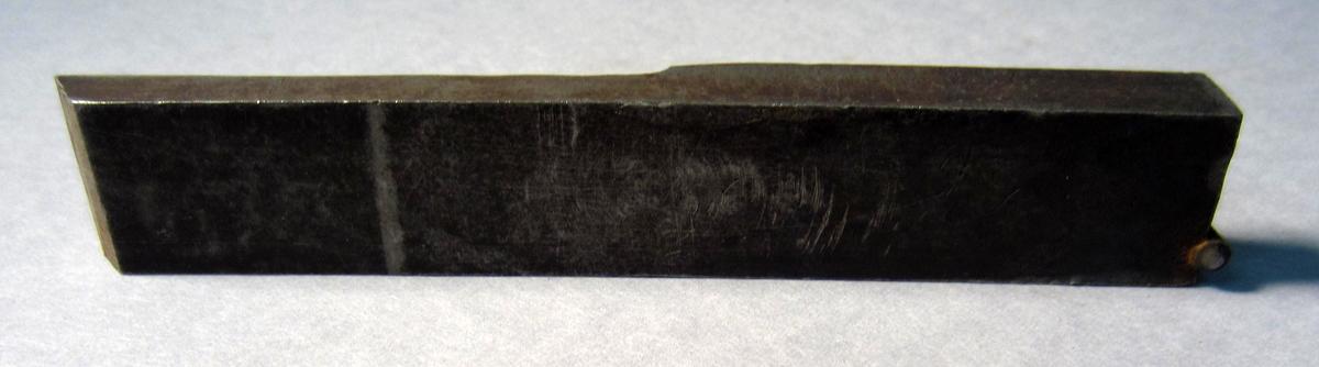 1986.0050.944 Shaping tool, Underside