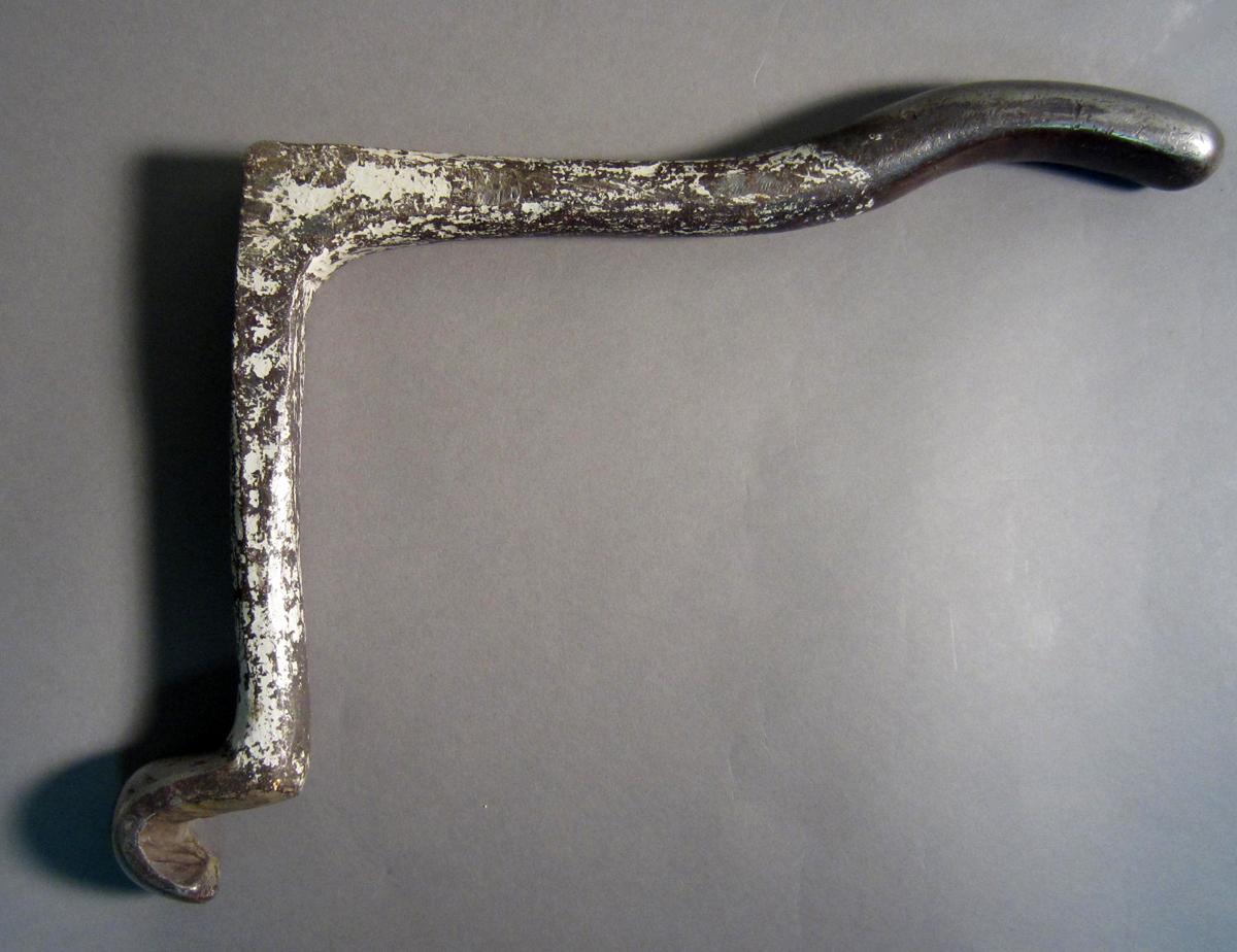 1986.0050.963 Snarling iron, View 2