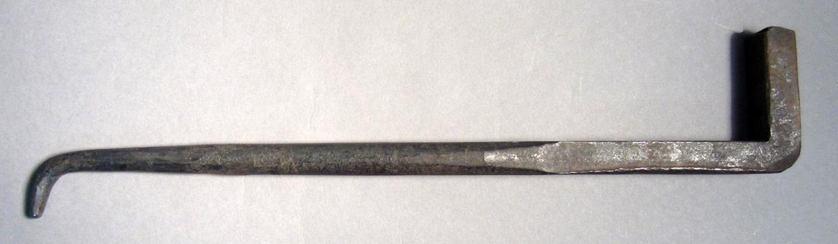 1986.0050.977 Shaping tool, View 2