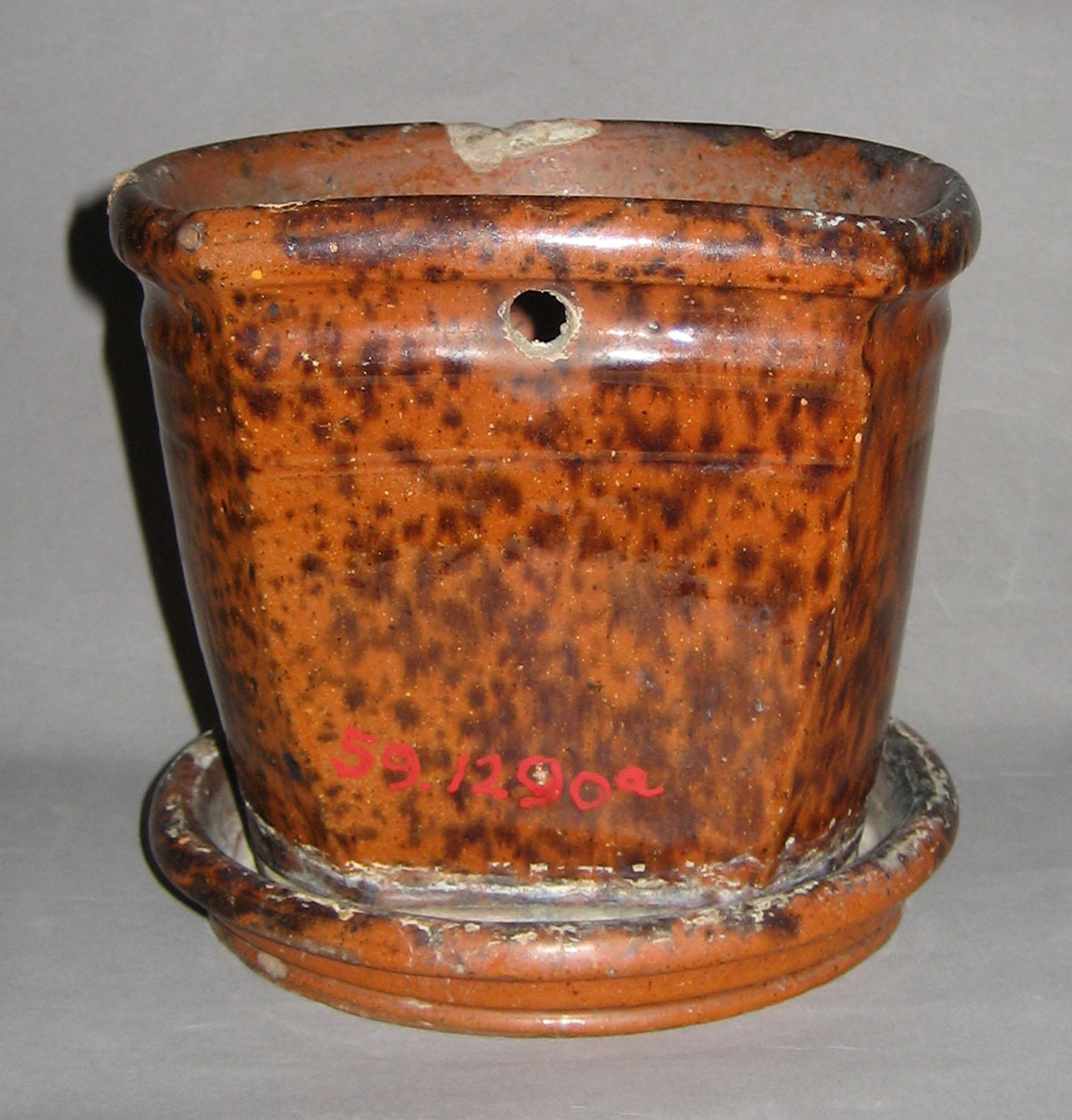 1959.1290 A, B (back) Flowerpot