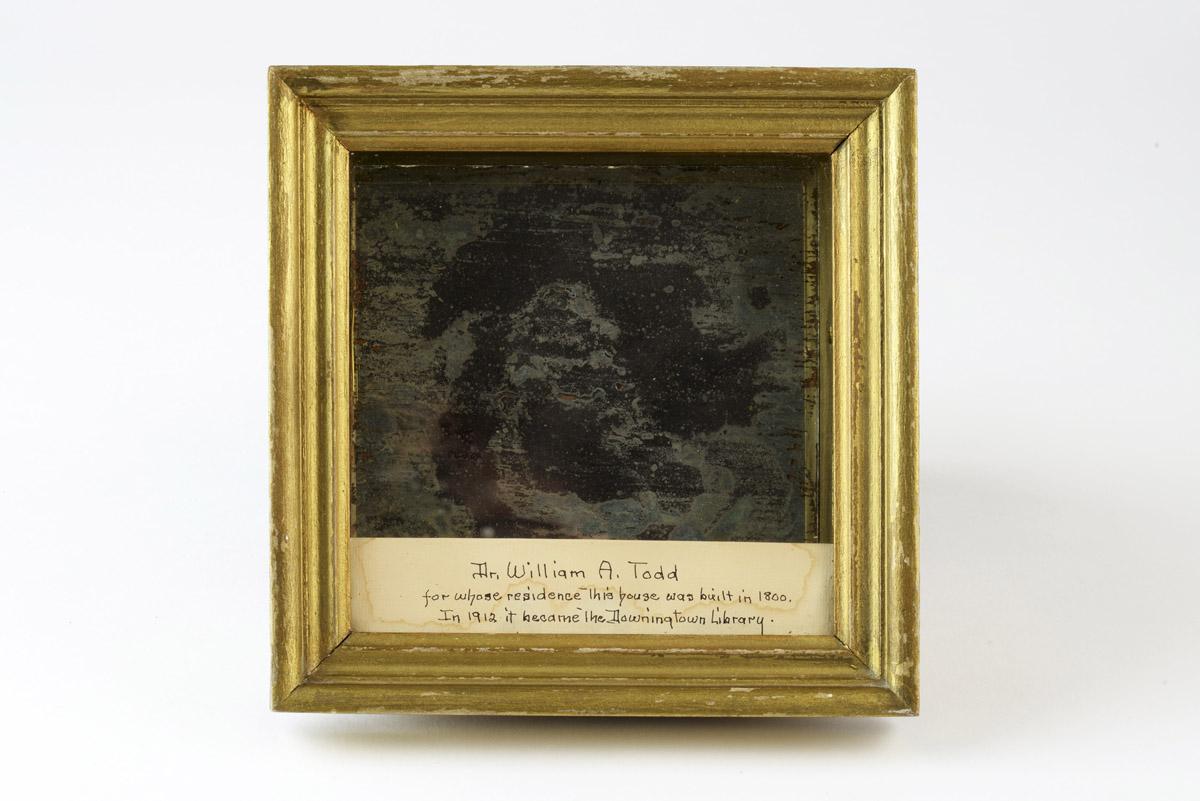 2015.0011.002 A Shadow box, view 2