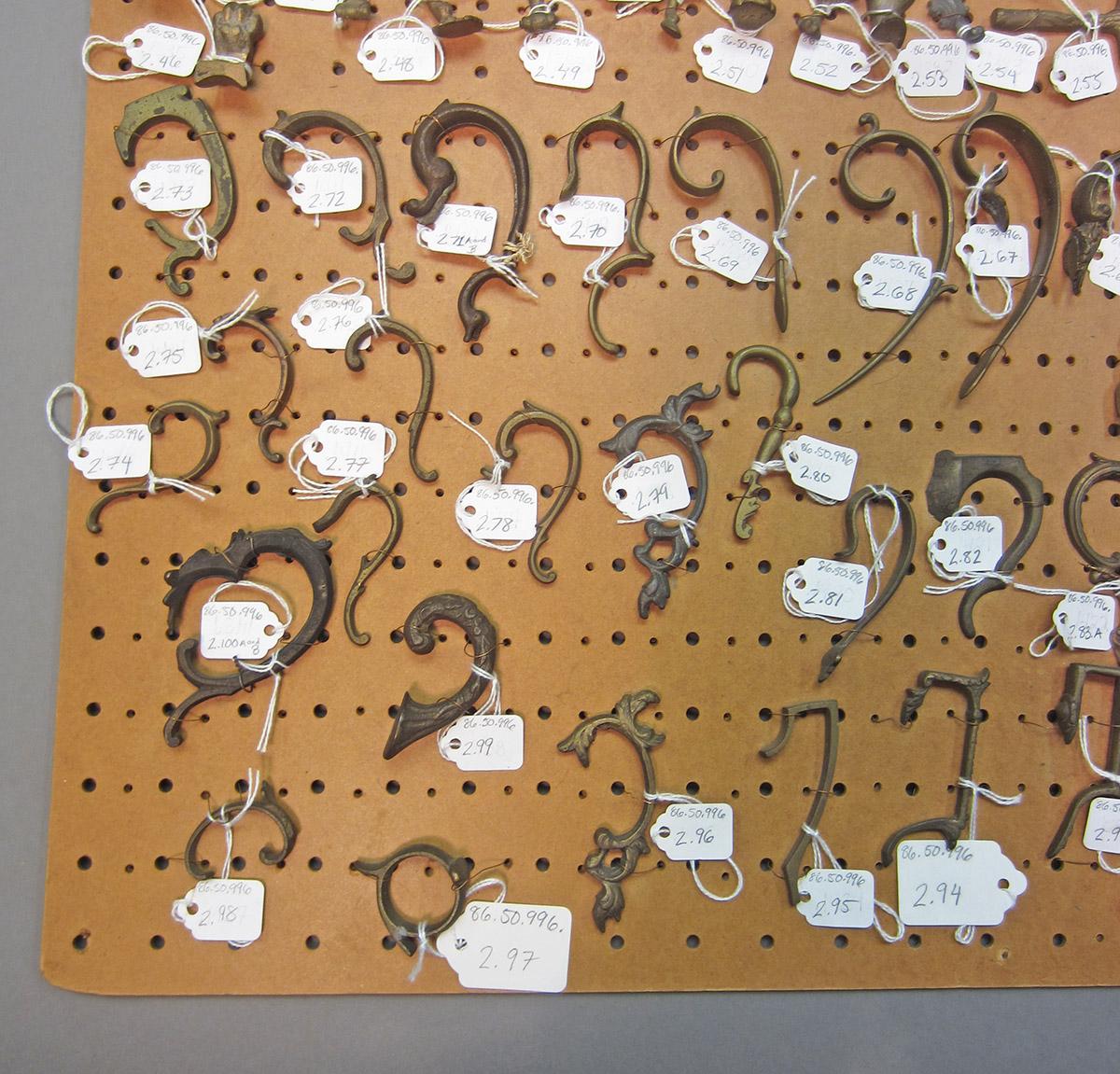 1986.0050.996.002.001, Pegboard, section 2