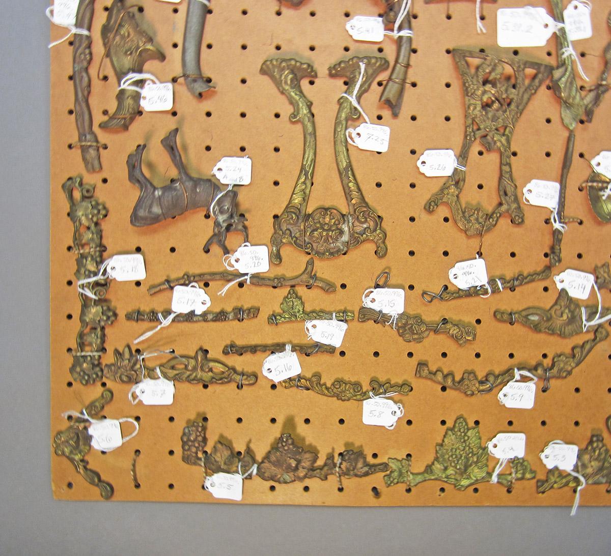 1986.0050.996.005.001, Pegboard, section 3