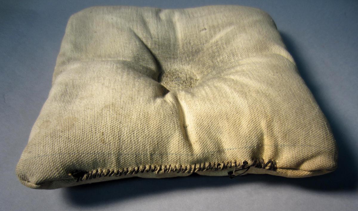 1986.0050.979.002 Sand bag, Stitching
