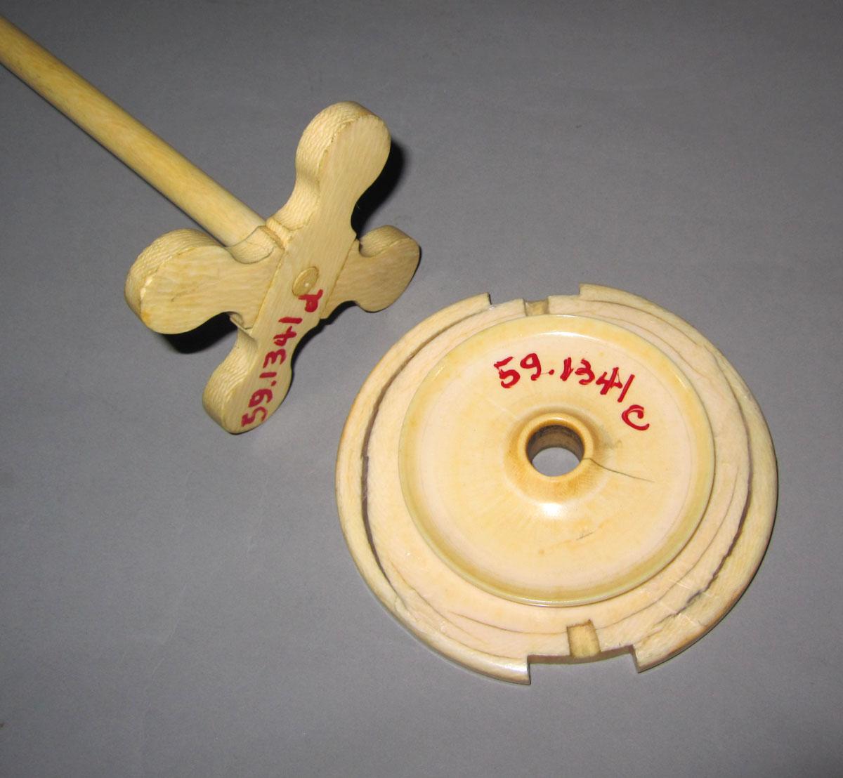 1959.1341 C,D Churn cover and paddle underside
