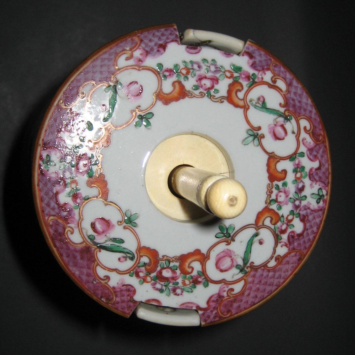 1959.1342 A, B Porcelain Churn top view