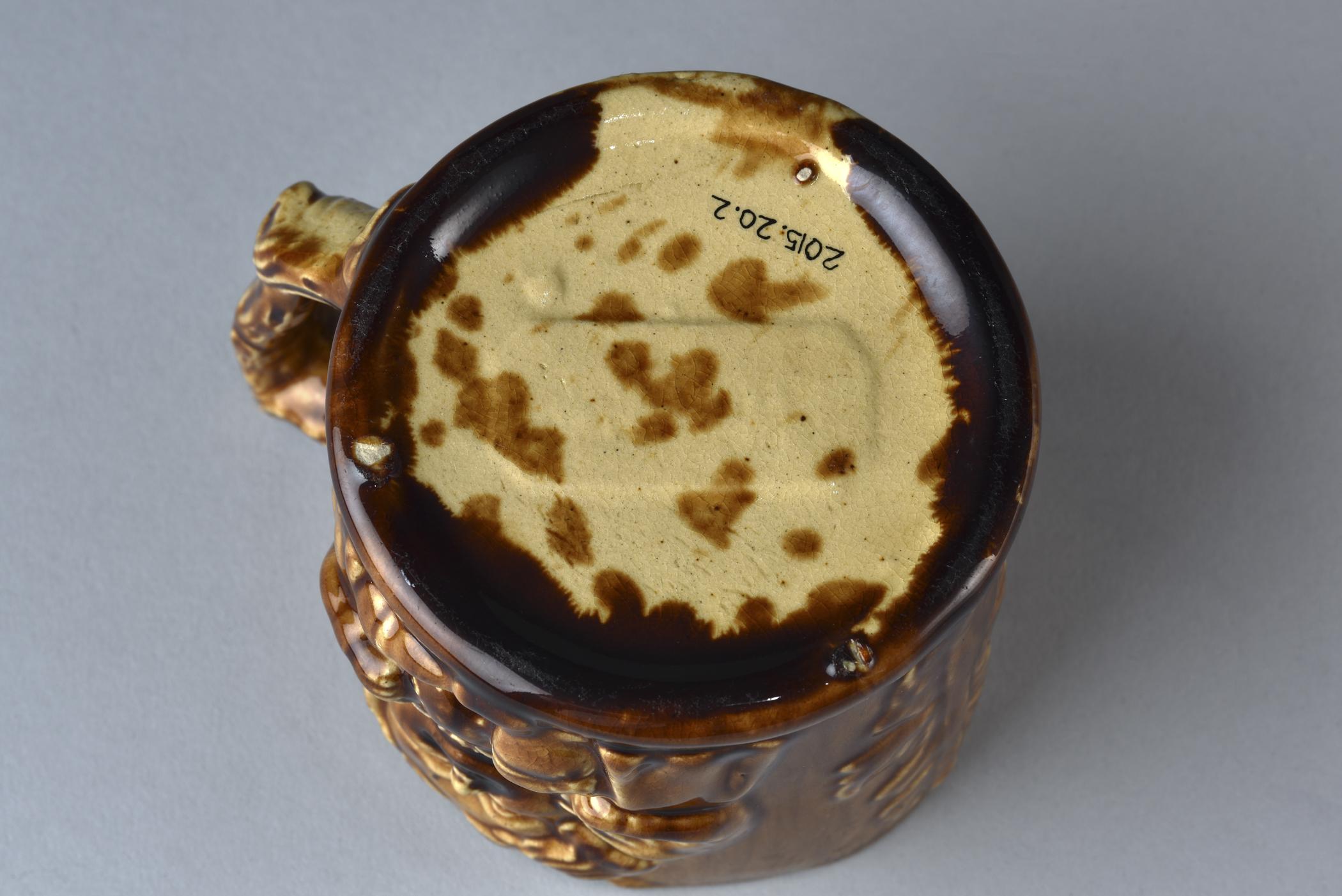 2015.0020.002 Mug, view 3