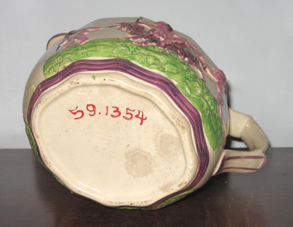 1959.1354 Lusterware jug bottom