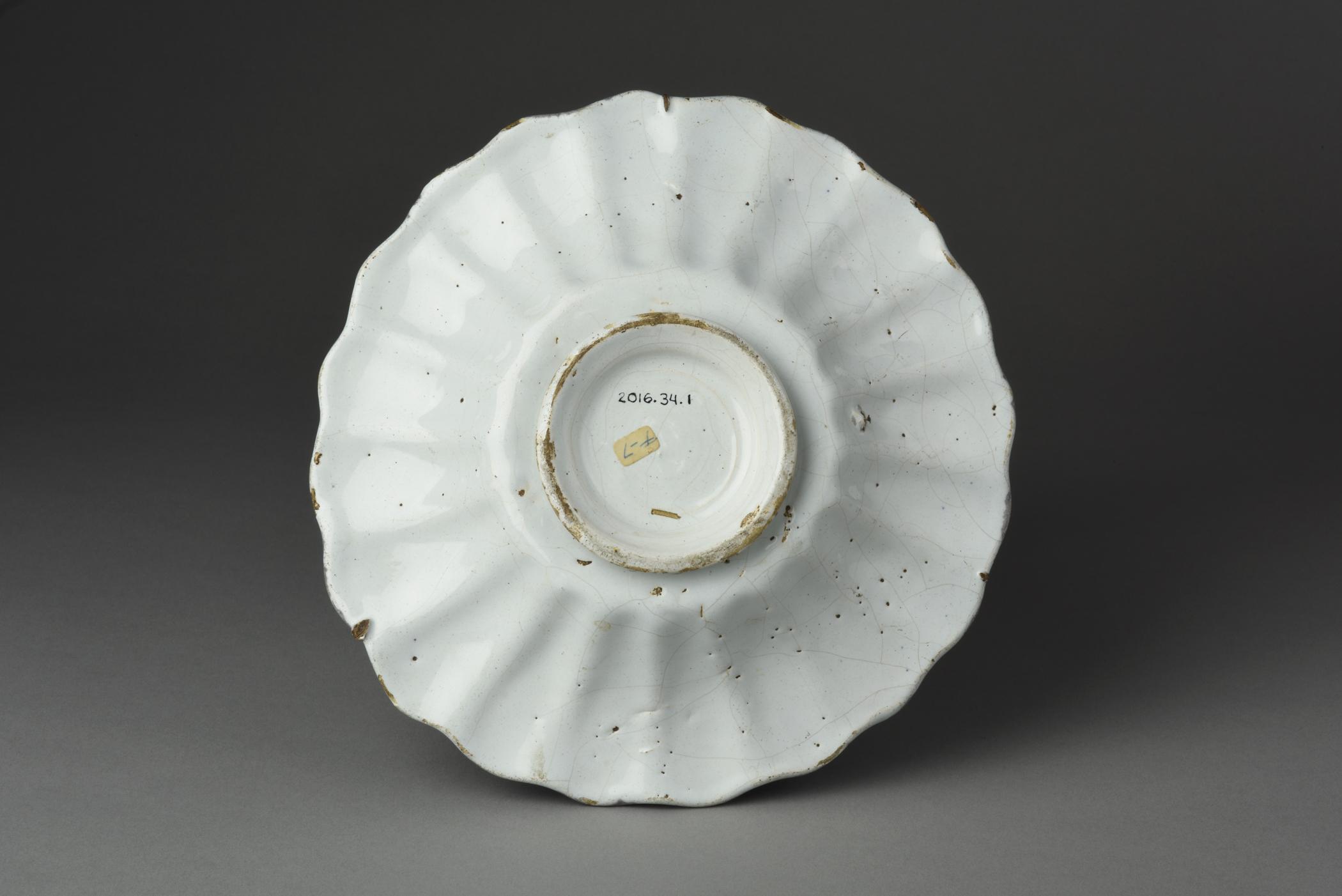 2016.0034.001 Dish, view 2, reverse