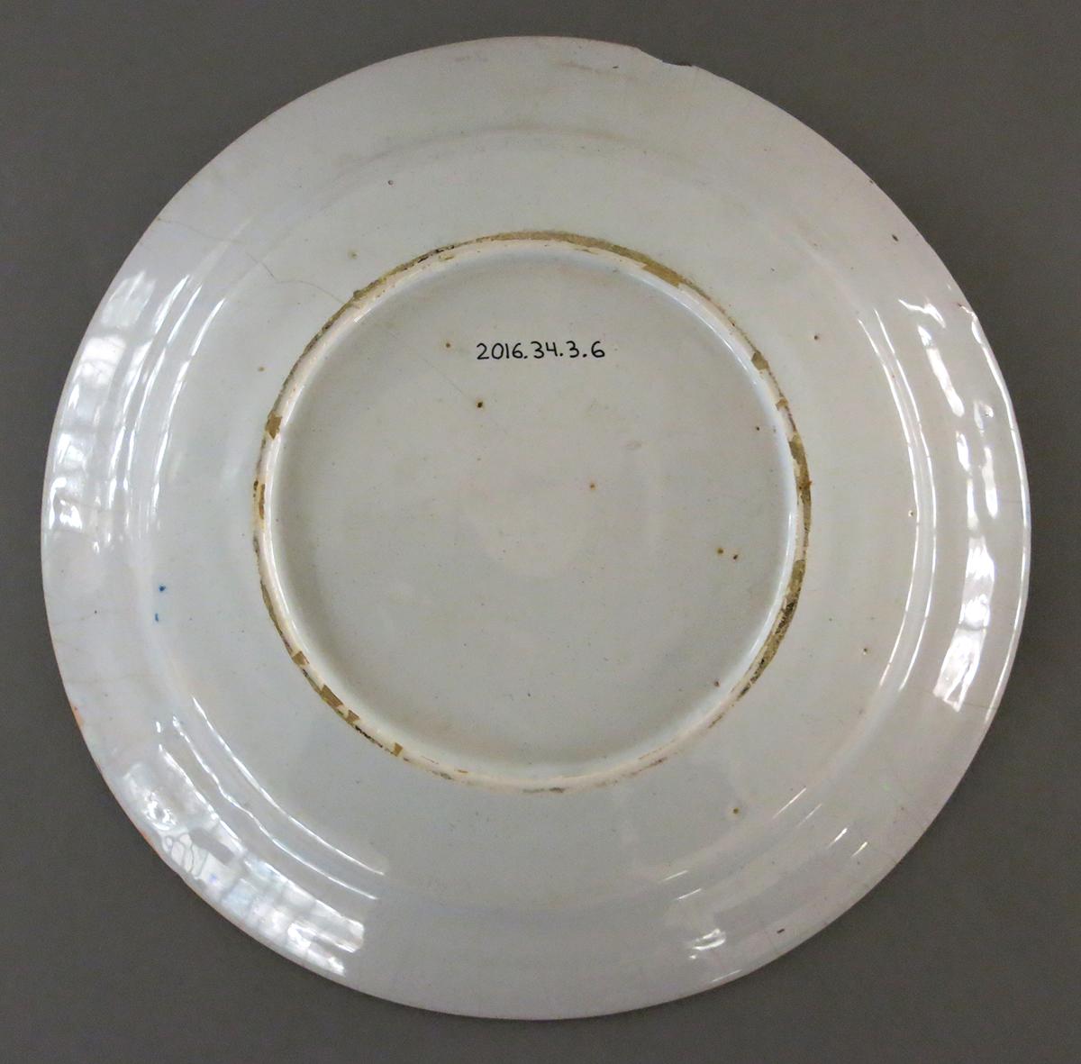 2016.0034.003.006 Plate bottom