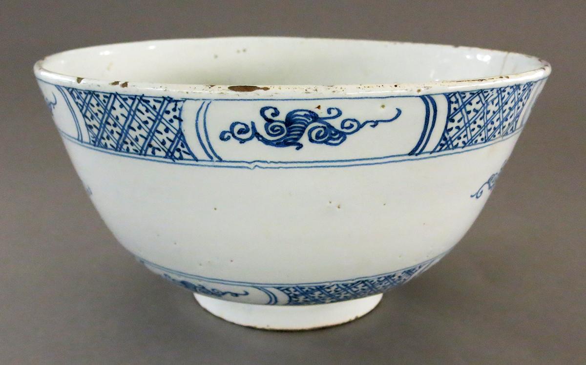 2016.0034.014 Bowl, Punch bowl side 4