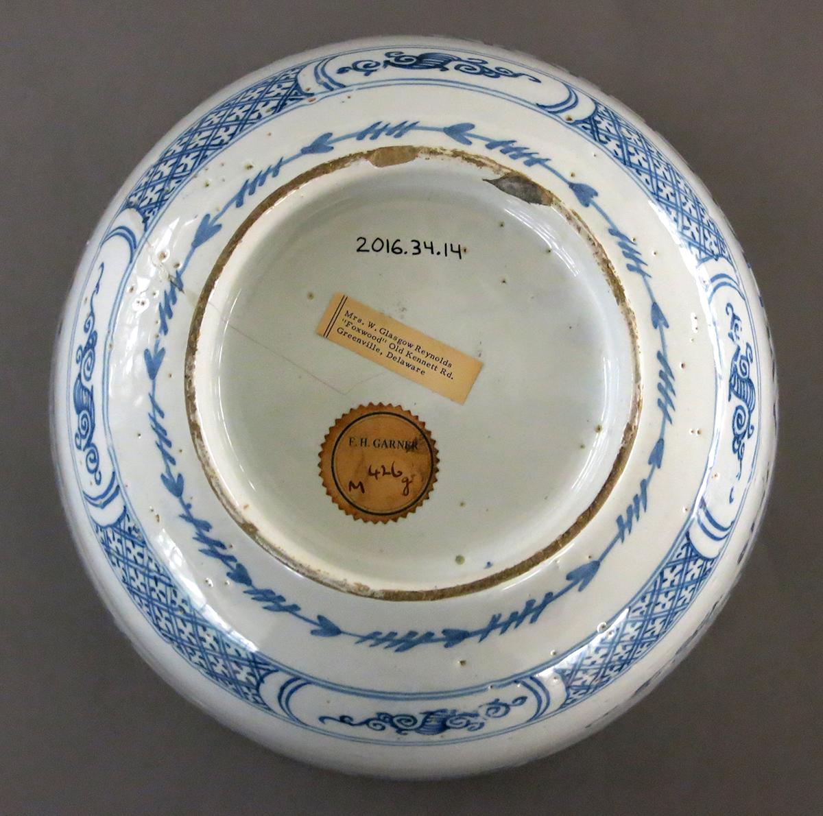 2016.0034.014 Bowl, Punch bowl bottom