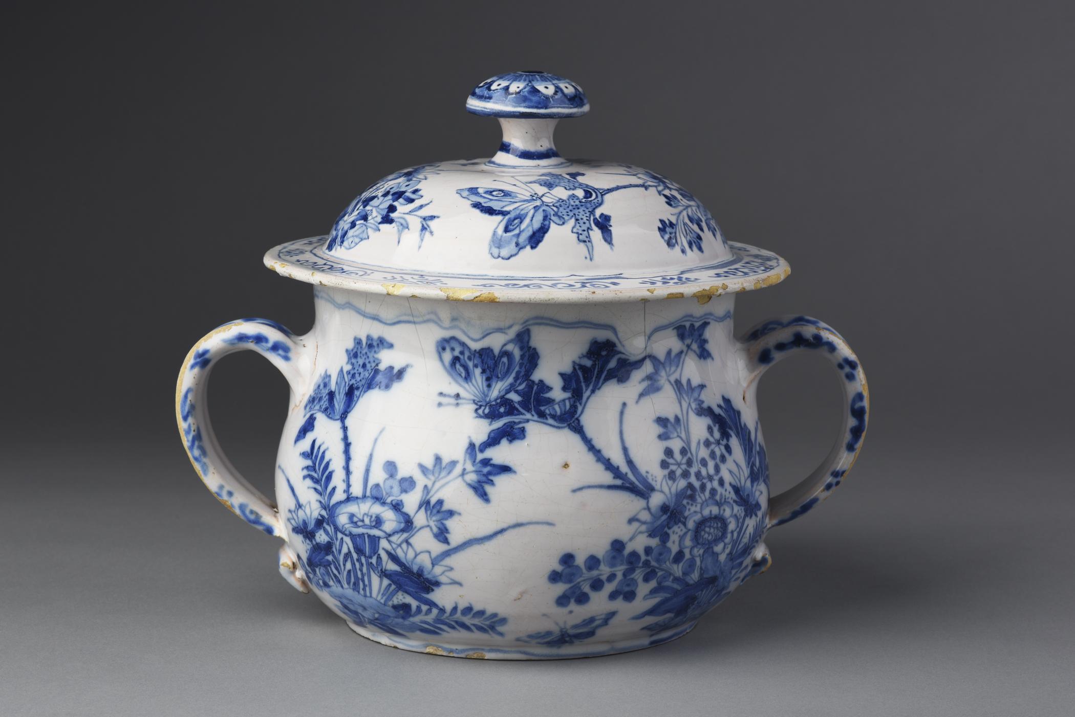 2016.0034.015 A, B Posset pot, view 3