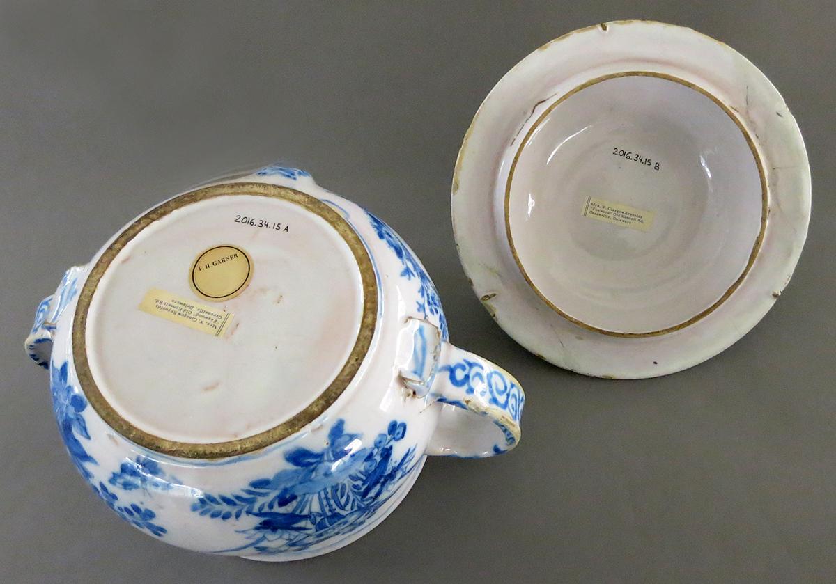 2016.0034.015 A, B Posset pot and lid bottoms