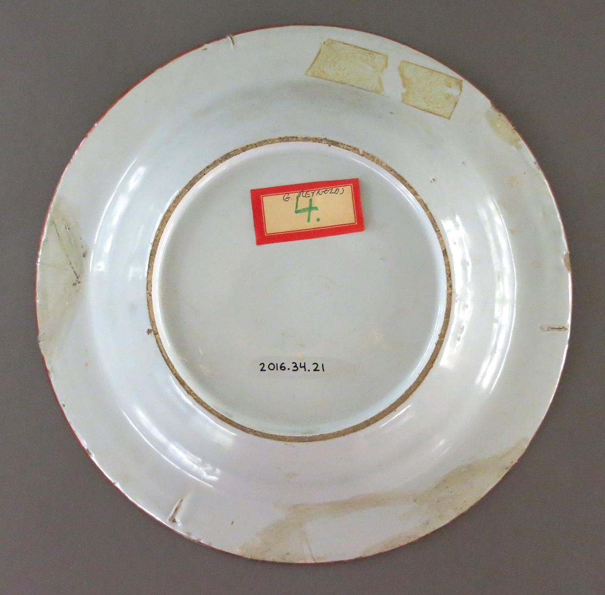 2016.0034.021 Plate or Bowl, Soup plate or bowl bottom