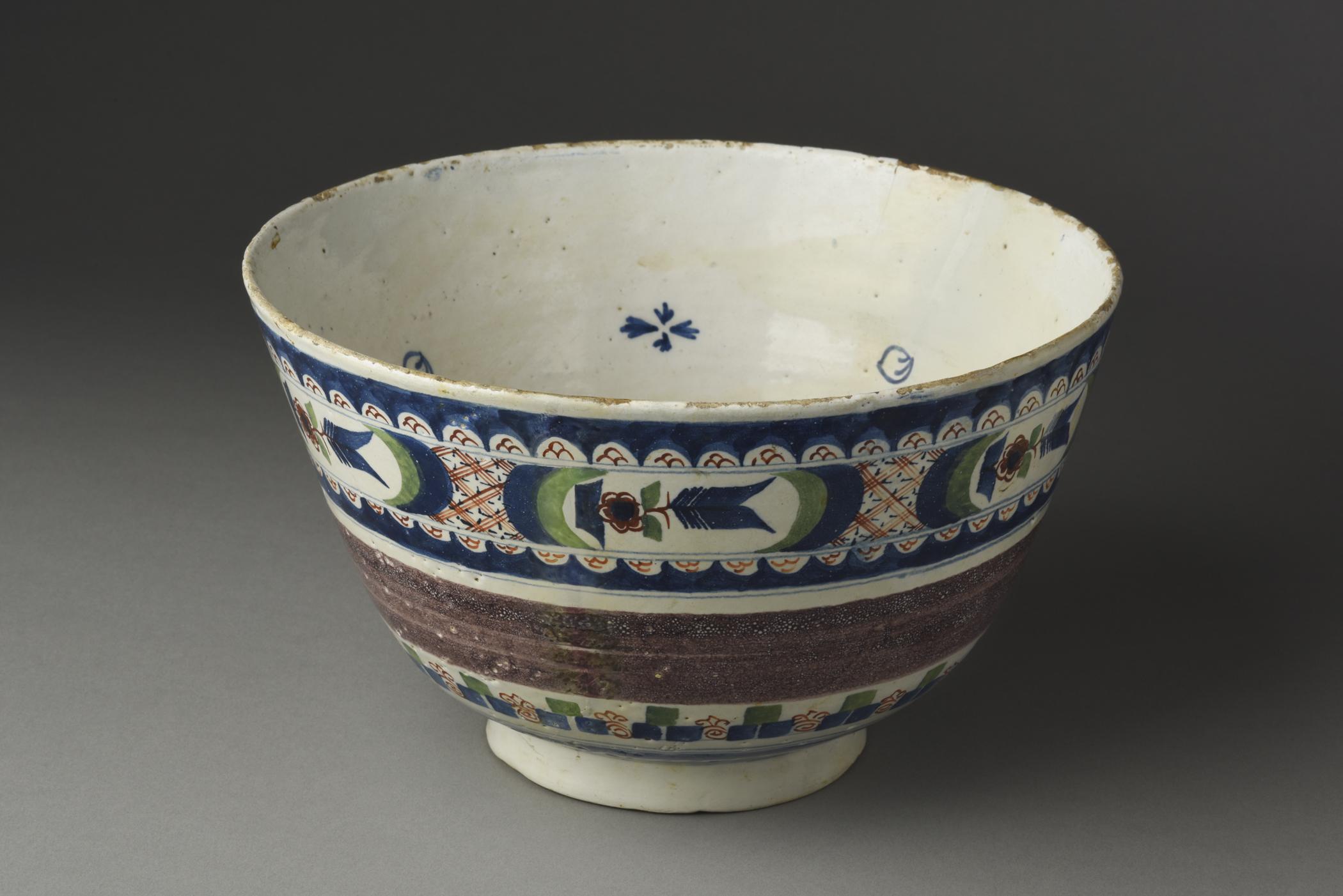 2016.0034.024 Bowl, view 1