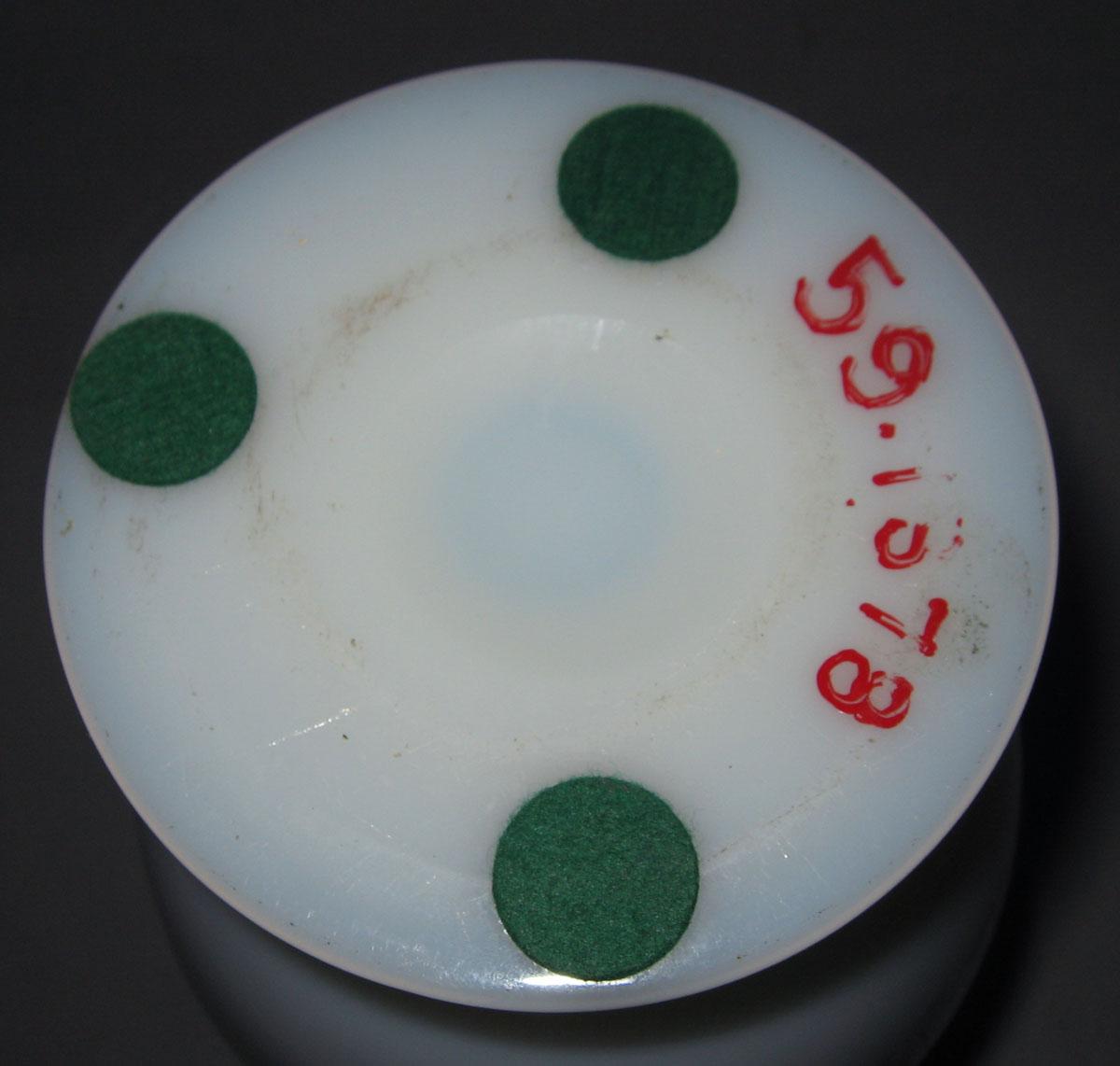 1959.1378 White opaline glass vase (underside)
